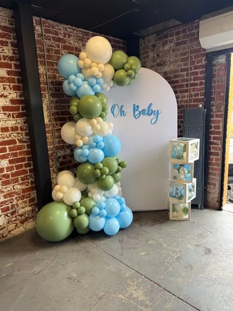 Baby shower balloon decoration in Sacramento CA