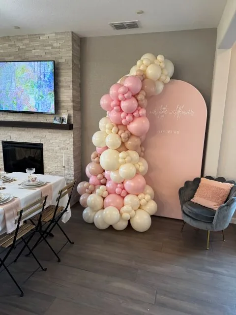 Baby shower balloon decoration in Sacramento CA
