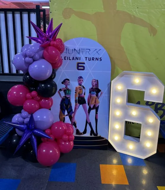 Birthday balloon decoration in Sacramento CA