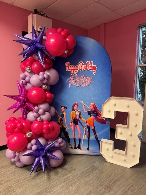 Birthday balloon decoration in Sacramento CA