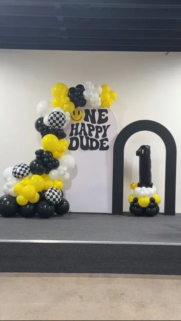 Birthday balloon decoration in Sacramento CA