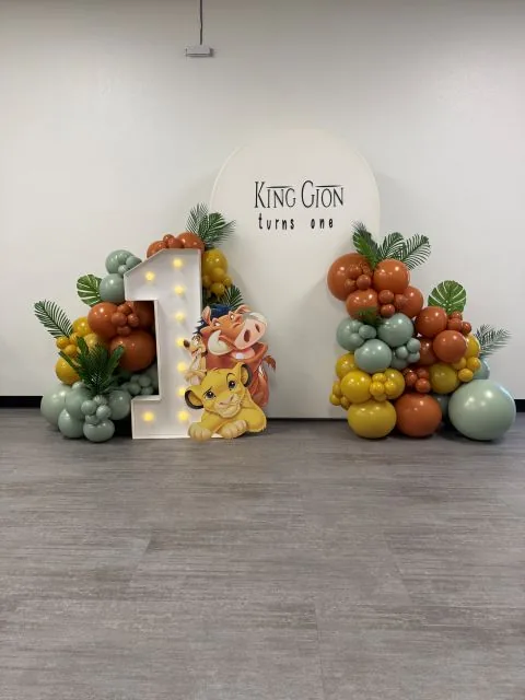 Birthday balloon decoration in Sacramento CA