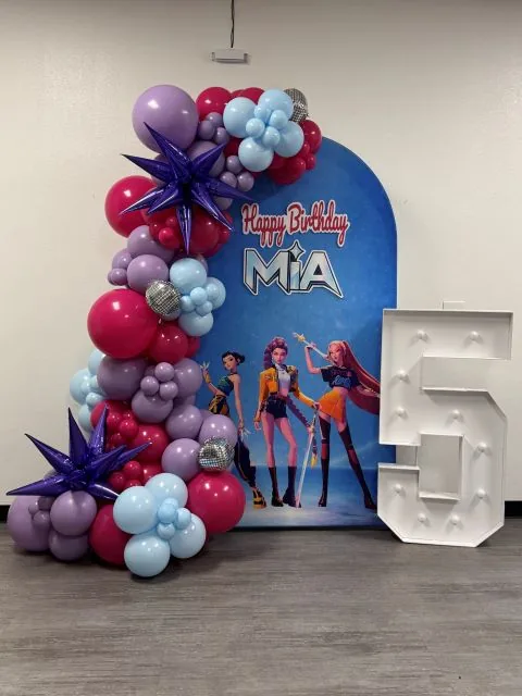 Birthday balloon decoration in Sacramento CA