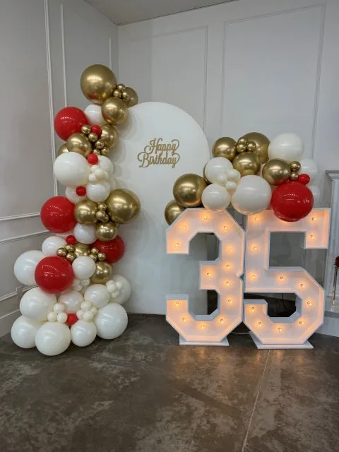 Birthday balloon decoration in Sacramento CA