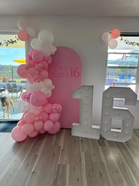 Birthday balloon decoration in Sacramento CA