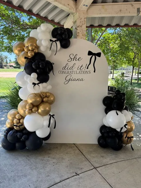 Graduation balloon decoration in Sacramento CA