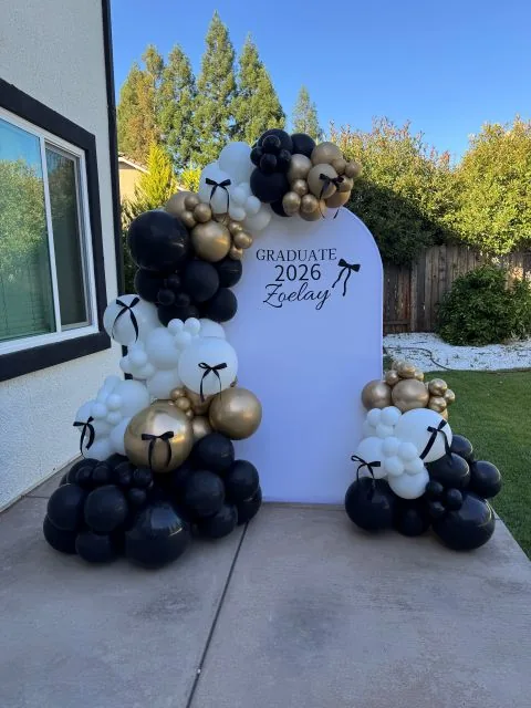 Graduation balloon decoration in Sacramento CA