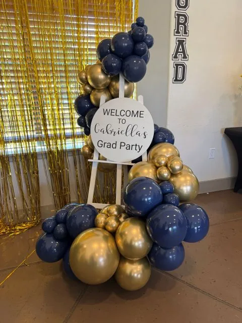 Welcome sign with balloon garland in Sacramento CA