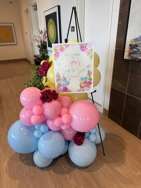 Welcome sign with balloon garland in Sacramento CA
